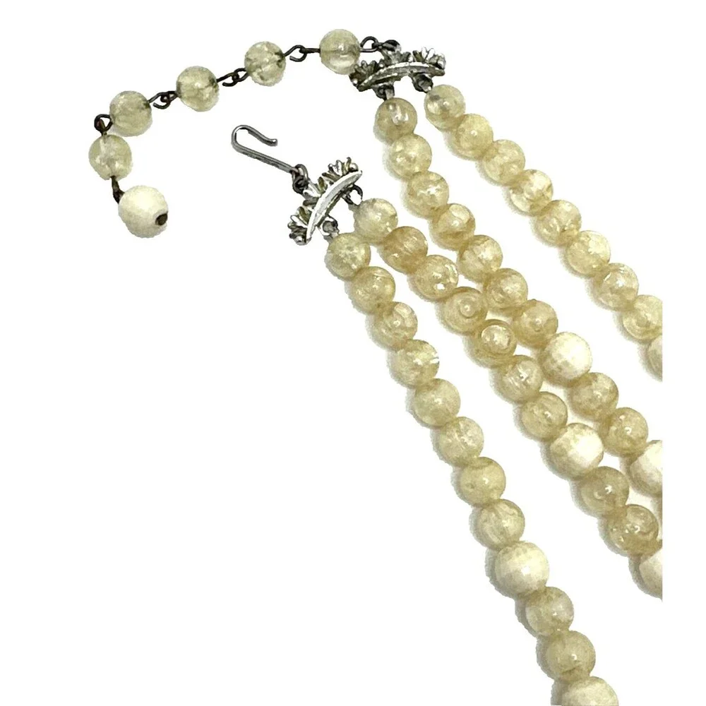 Vintage Coro Lucite Necklace Faceted Bead Cream Ivory Choker 16